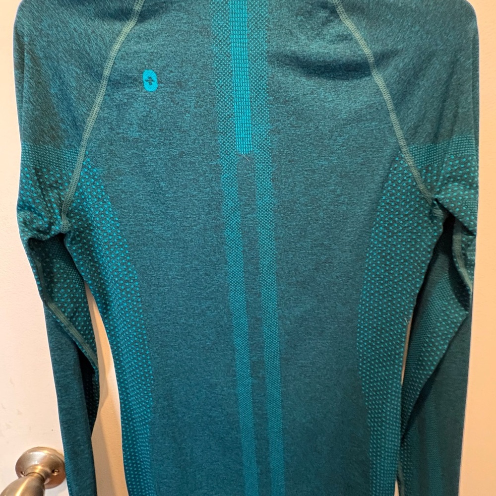 Figs Women's M Teal Seamless salta under scrub - Picture 3 of 3